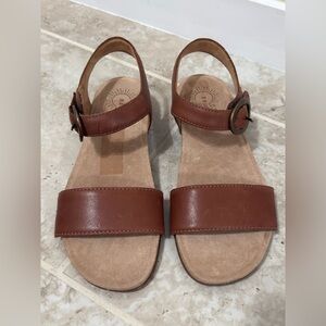 Brioso Rancho Brown Leather Sandals Women’s (Size 9.5).
